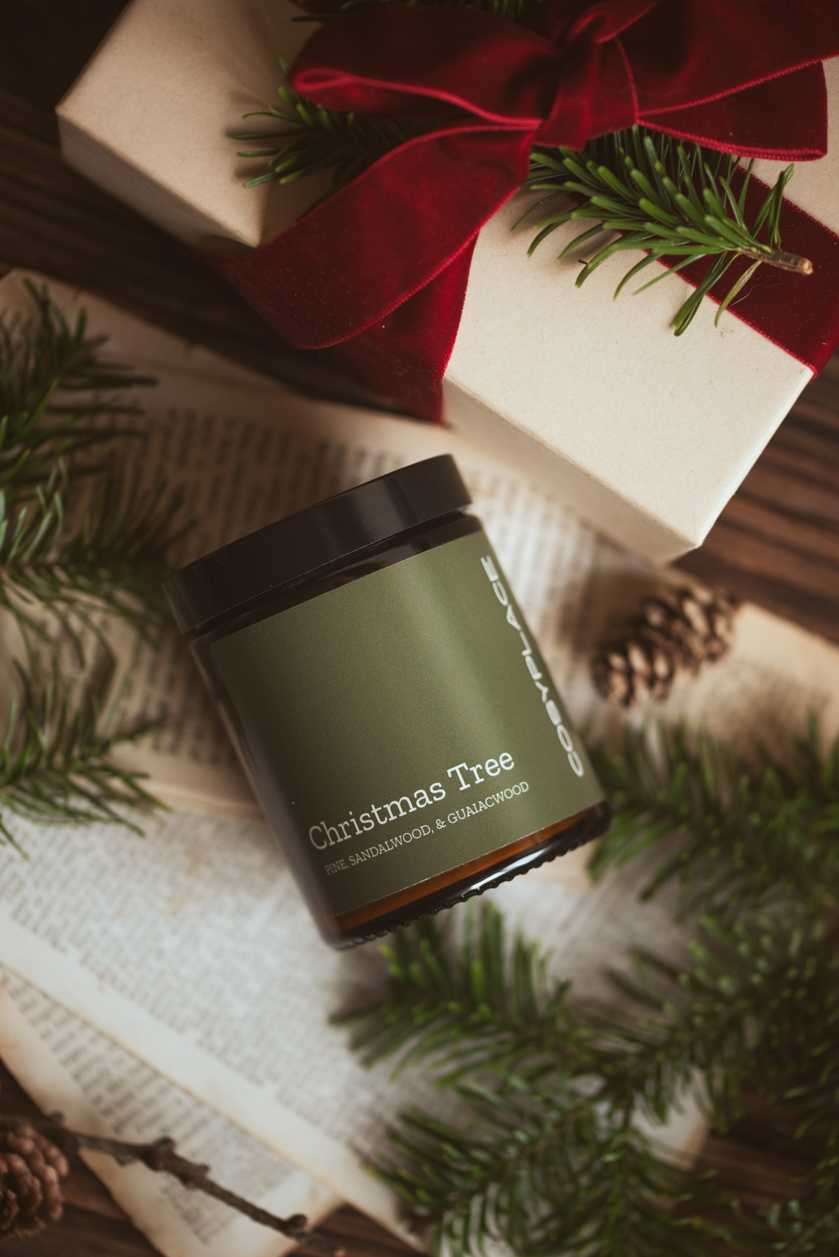 CHRISTMAS TREE - Nordic Spruce and Cedarwood Pet Friendlier Scented Soy Candle - COSYPLACE CANDLES